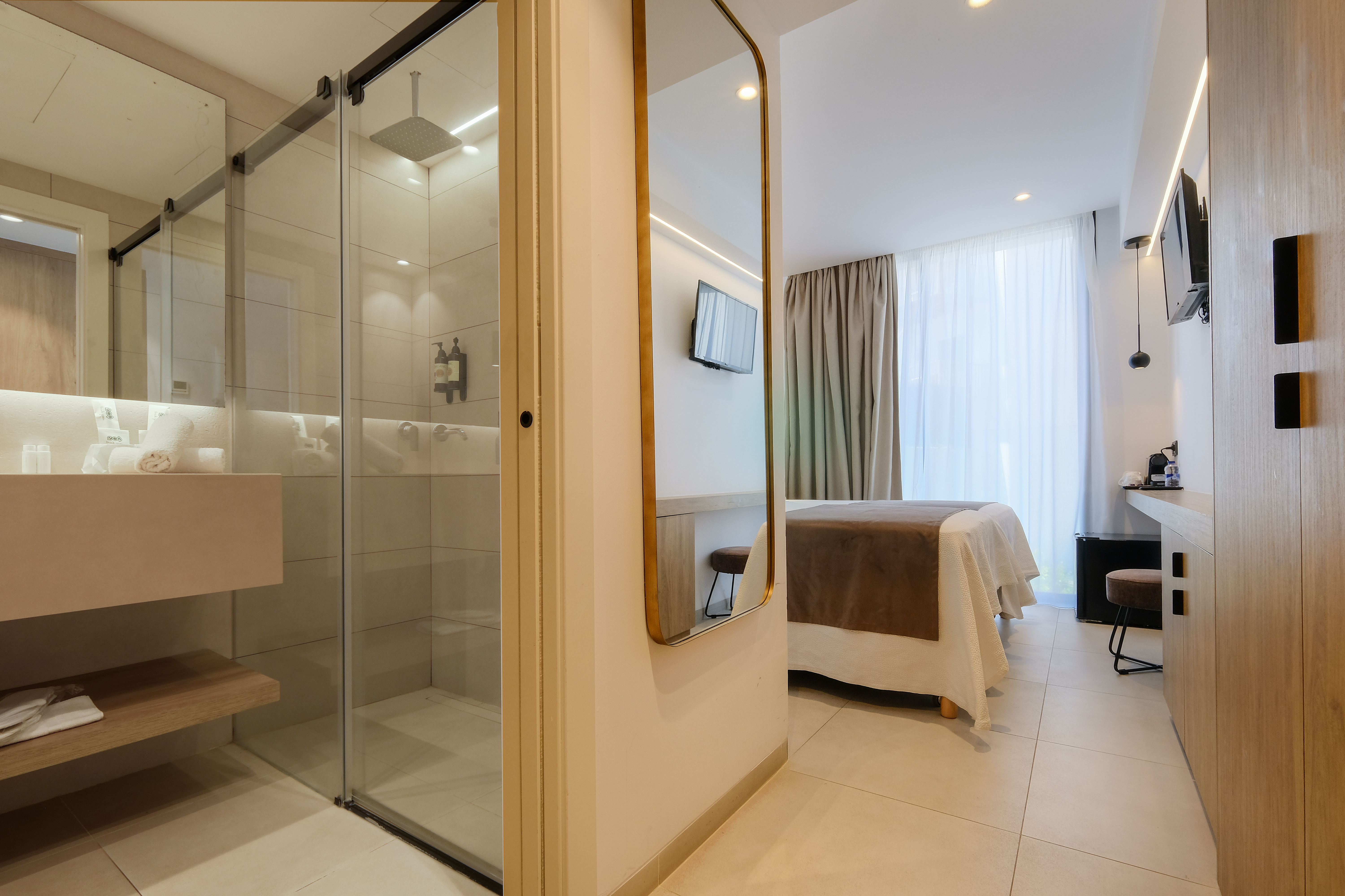 AzuLine Hotel M 41/42