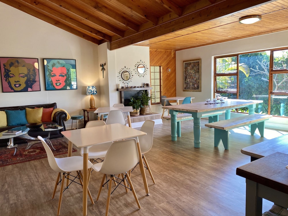Dolphin Circle Bed and Breakfast 29/50