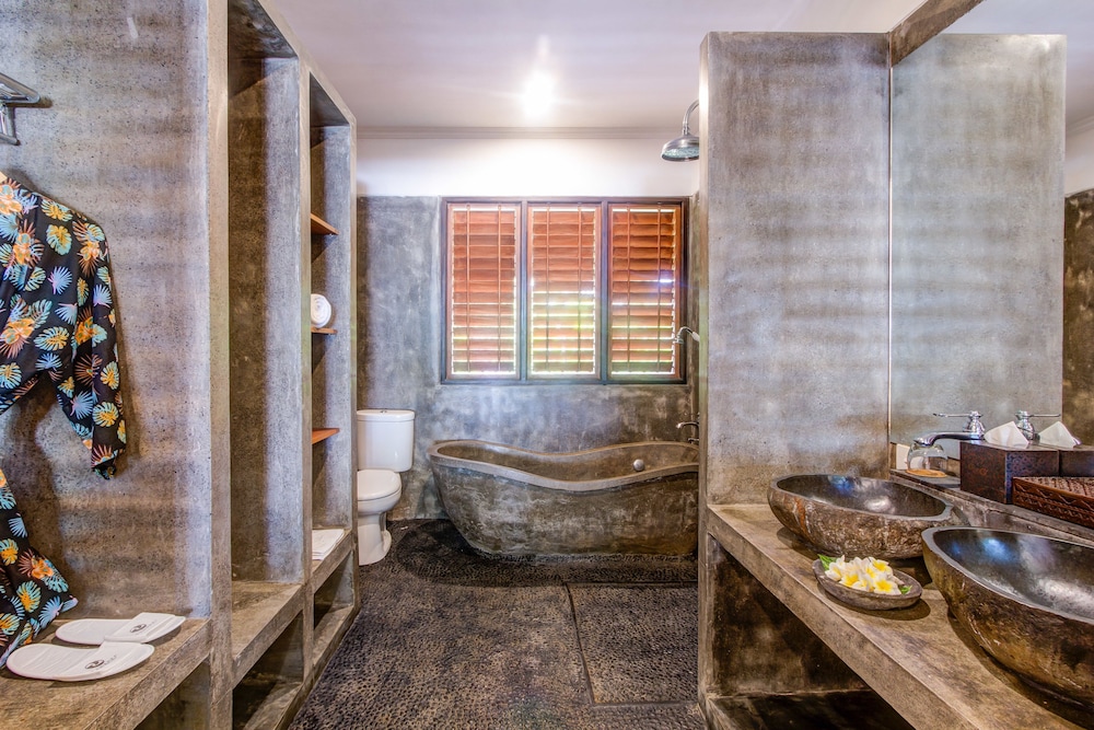 Bombora Medewi Wavelodge 47/66