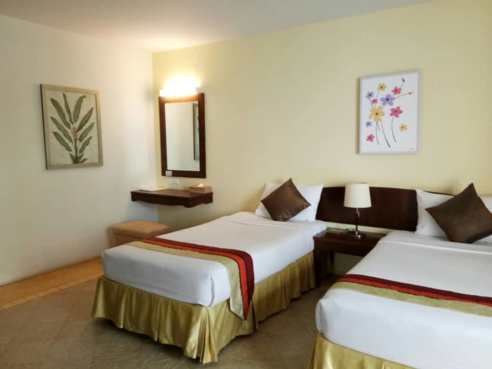 Golden Pine Beach Resort and Spa 7/61