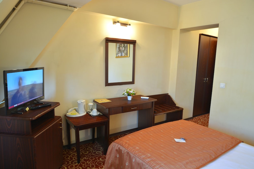Hotel Central Ploiesti 27/69