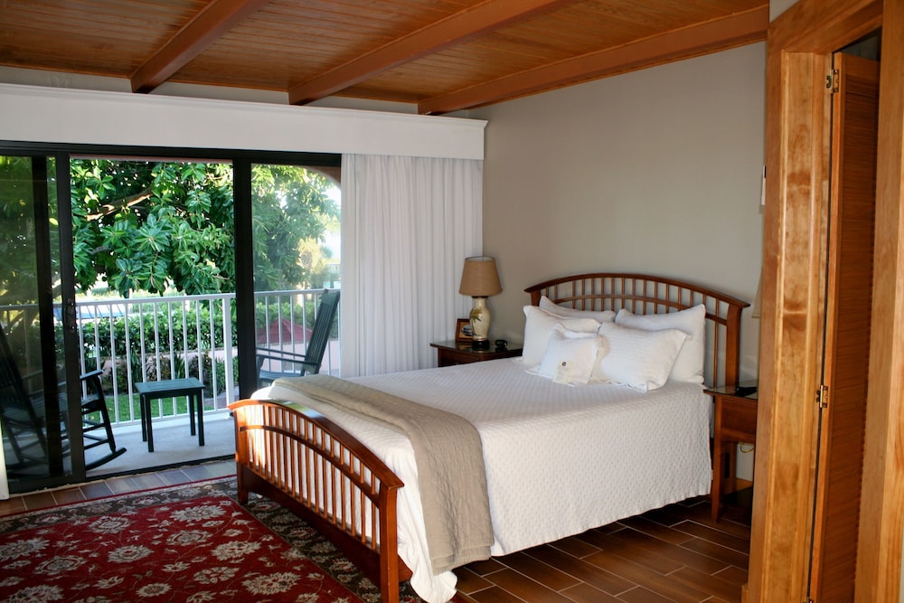 INN AT COCOA BEACH 8/35