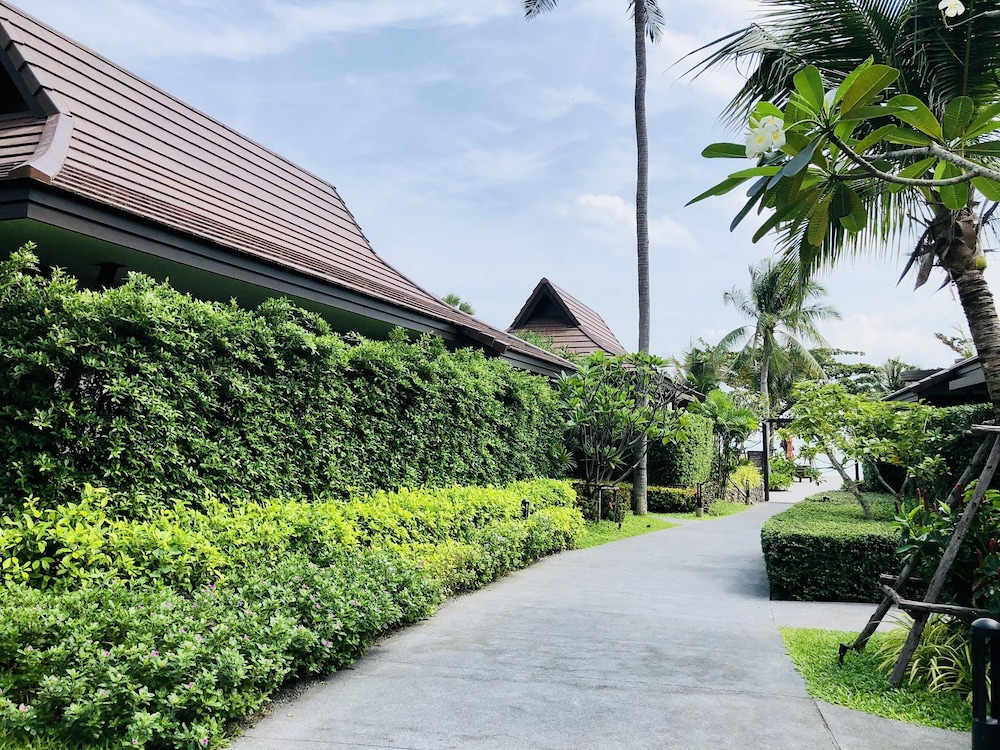 Khanom Beach Resort and Spa 59/68