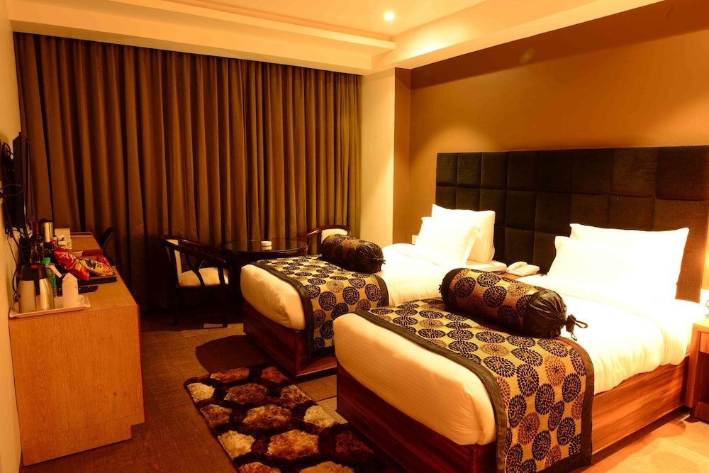 Hotel Shoolin Grand 14/39
