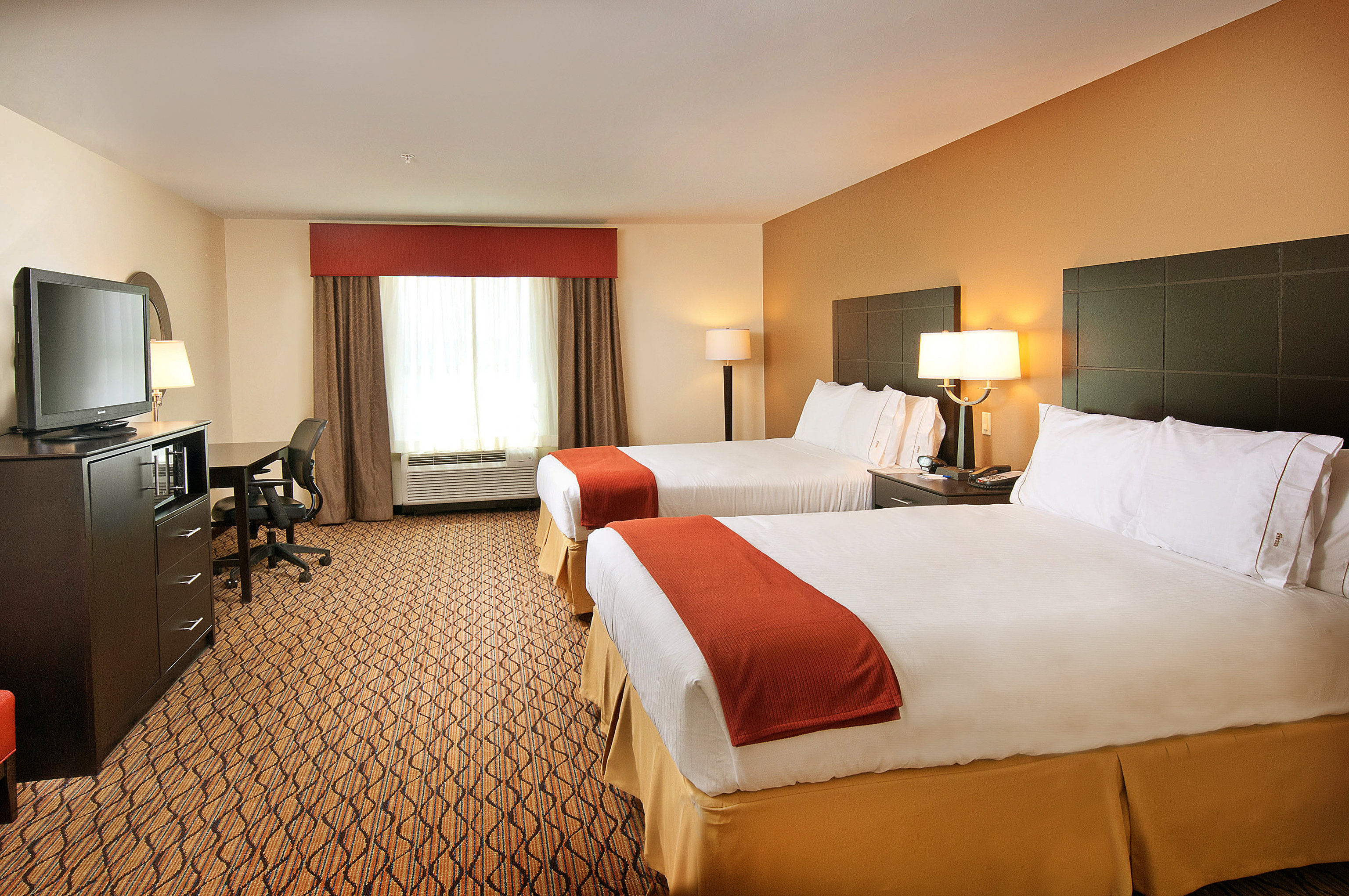 Holiday Inn Express Hotel Suites Pearsall 16/39