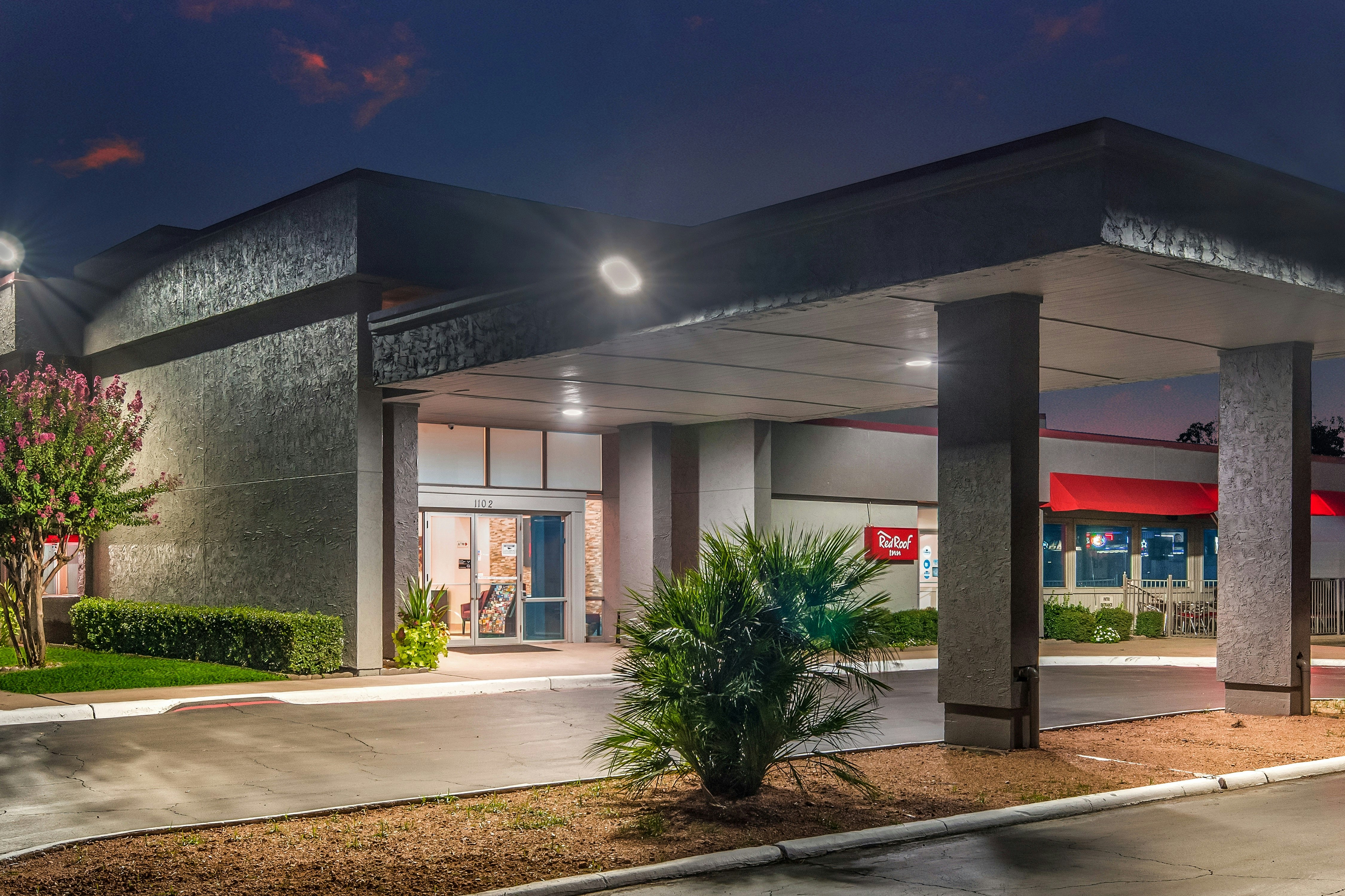 Red Roof Inn Lewisville 2/43