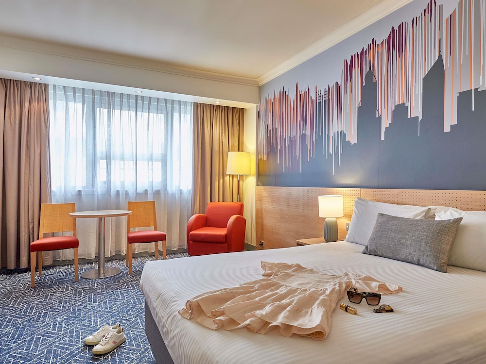 Mercure Perth 24/72