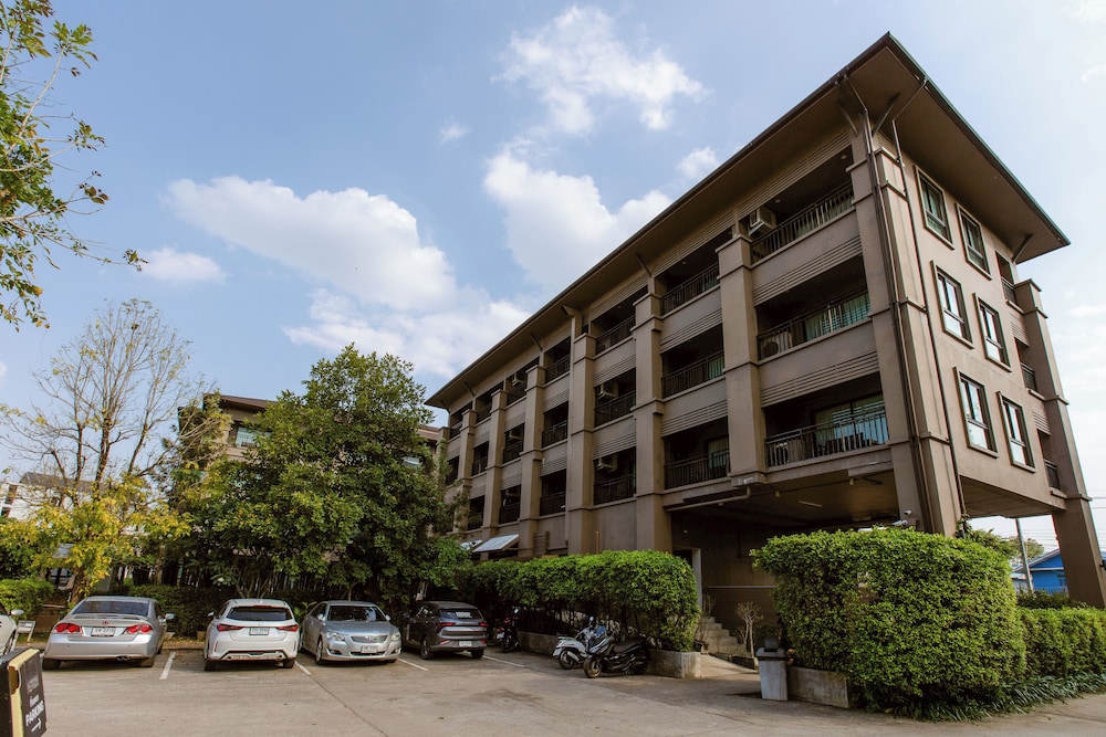 Blu Monkey Brown House Udonthani Hotel 50/58