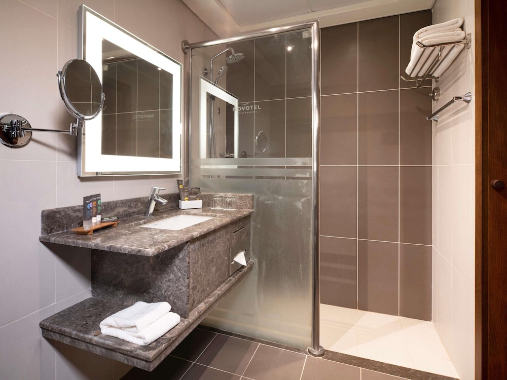 نوفوتيل جازان(Novotel Jazan Hotel) 76/76