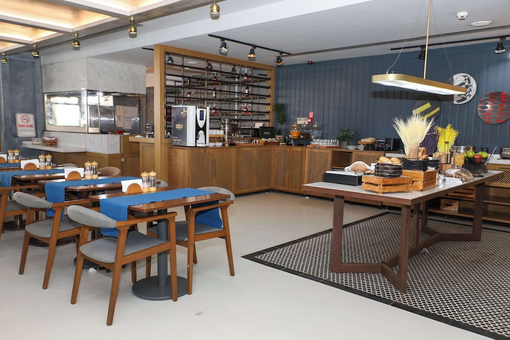 Park Inn By Radisson Istanbul Atasehir 64/85