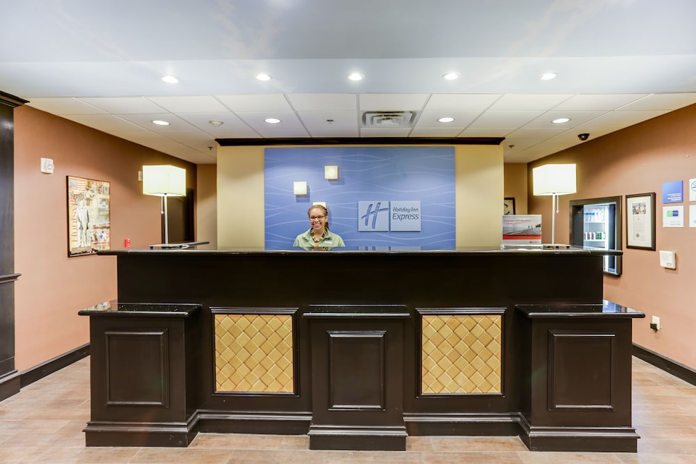 Holiday Inn Express Hotel And Suites Huntsville 11/65