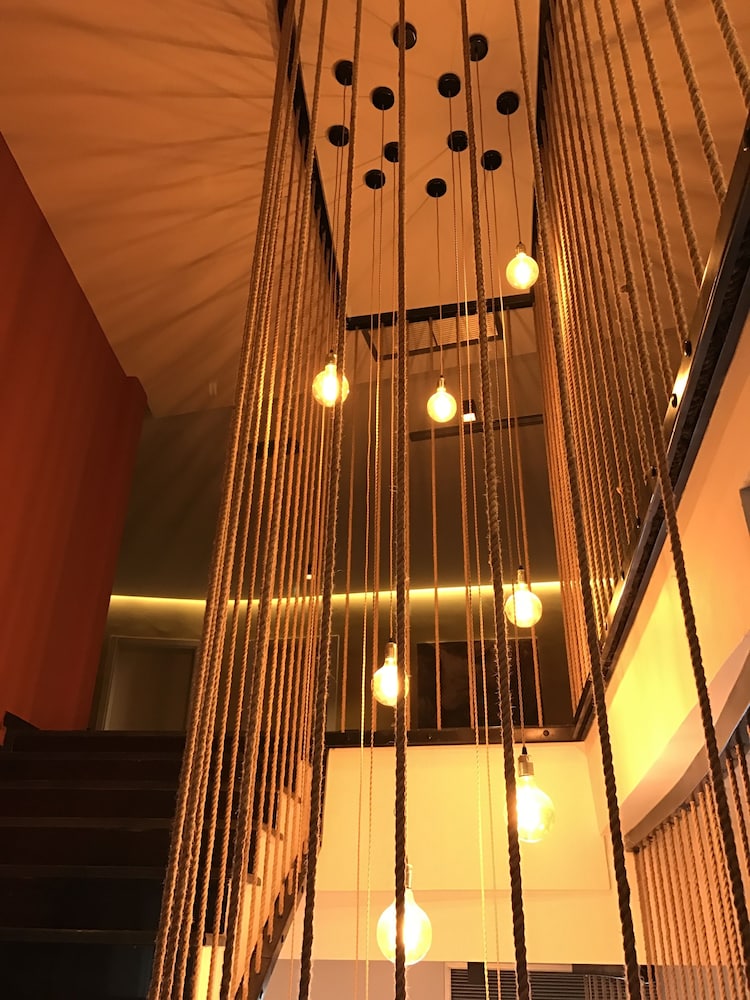 Arc Hotel Tirana 35/50