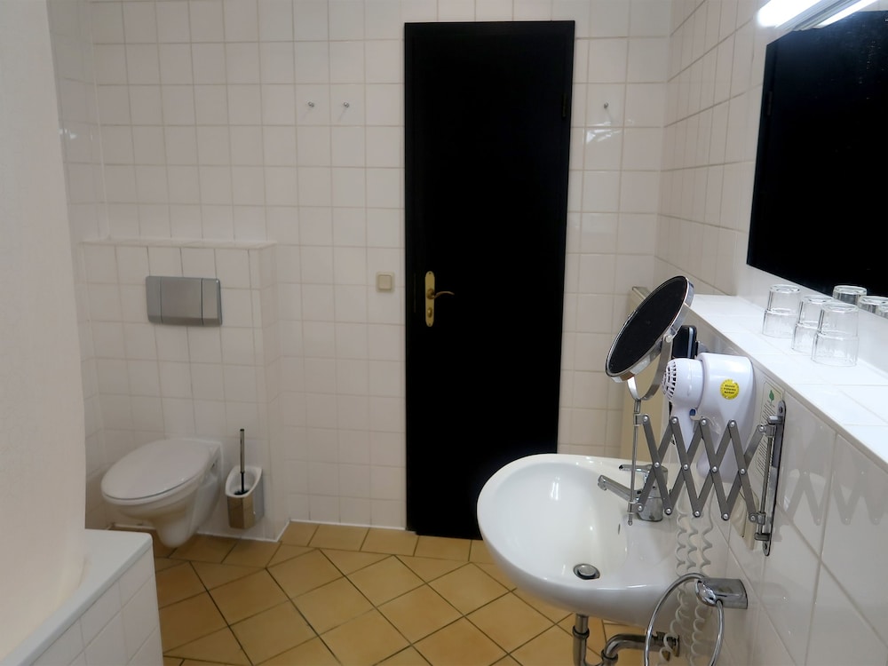 Hotel Adler Leipzig 18/62