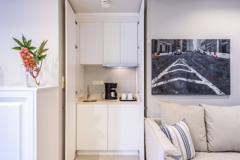 Candia Suites And Rooms 3/49
