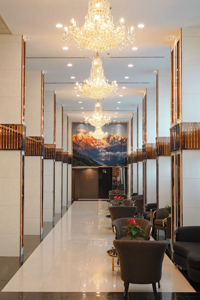 Golden Empire Suvarnabhumi Hotel 38/48