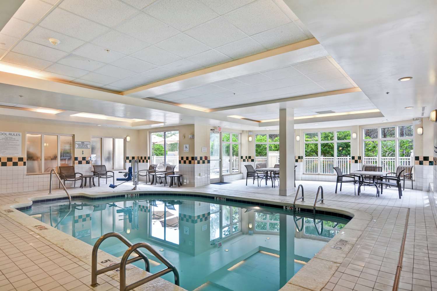 swimming pool spa