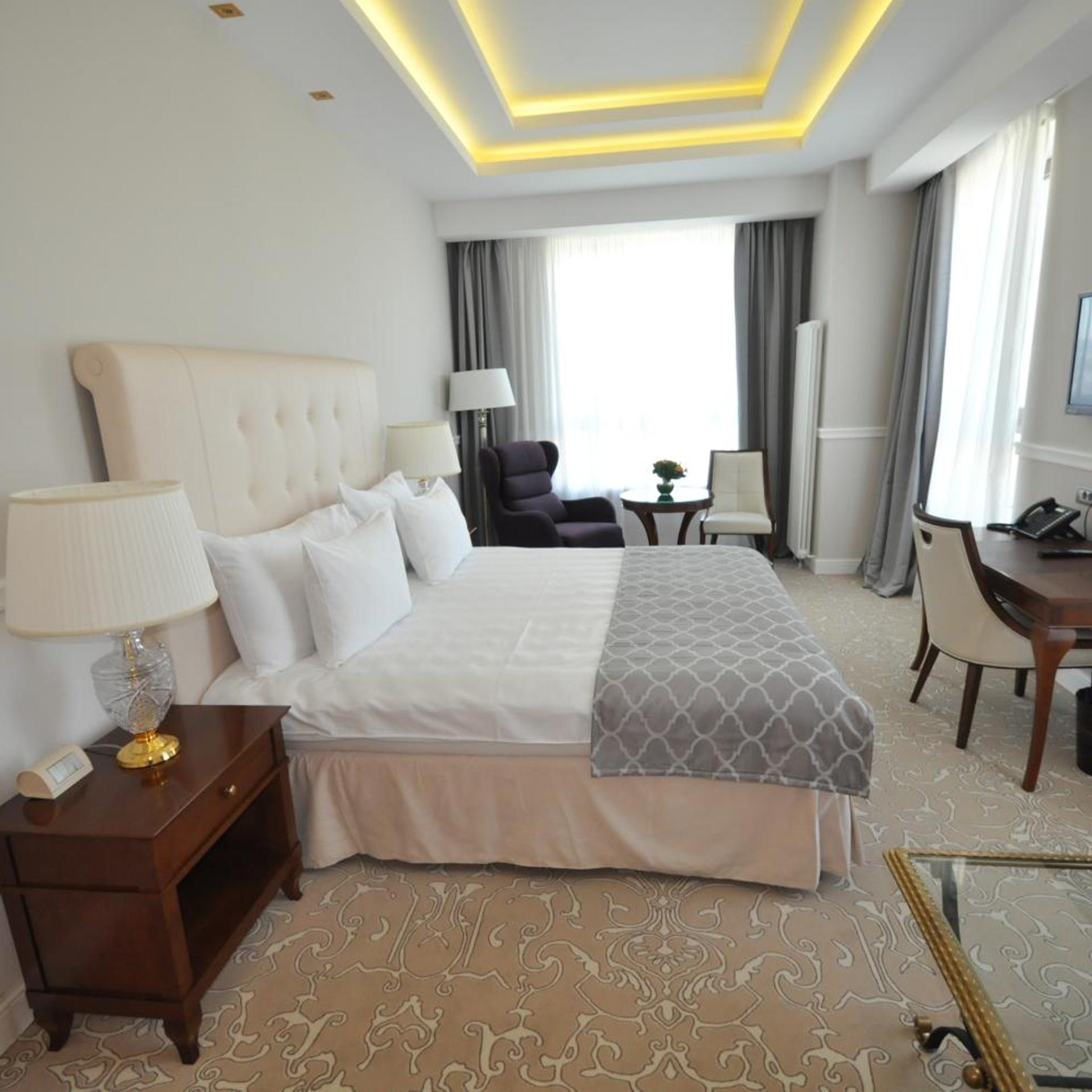 Deluxe, Double Bed, Palace View, Corner