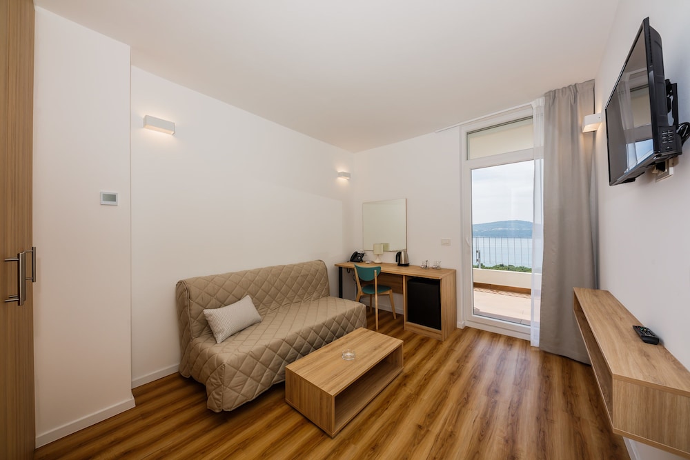 Hotel Medena Block A 38/50