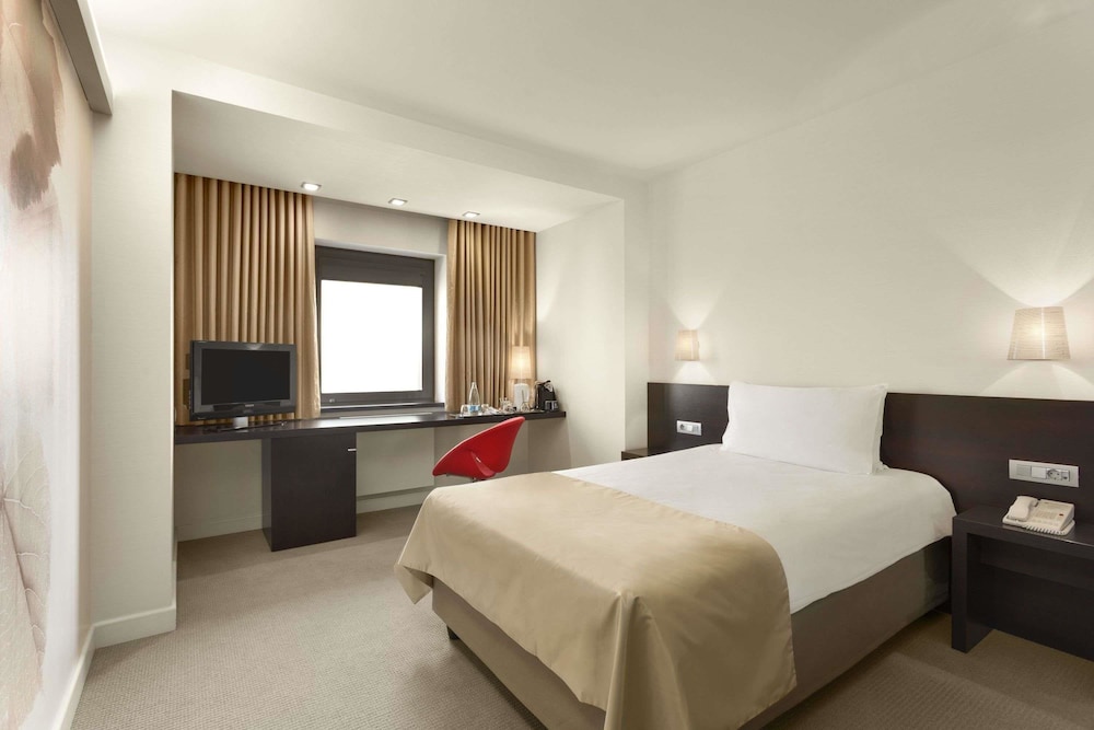 Ramada Plaza by Wyndham Bucharest Convention Center 17/57