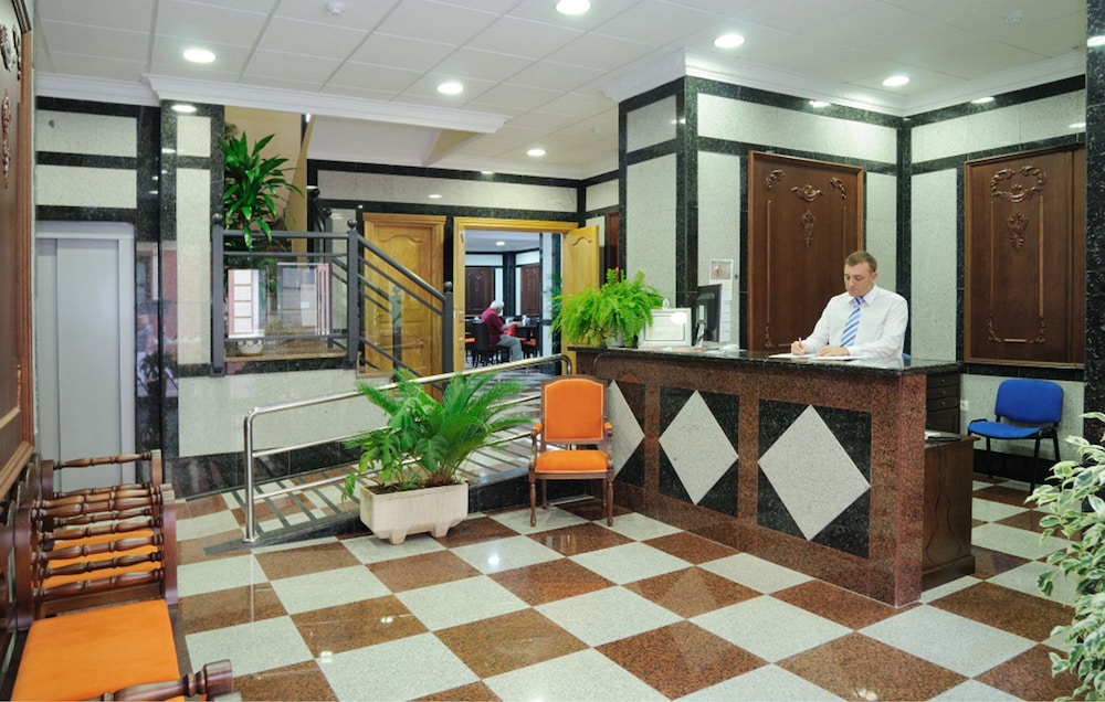 Reyesol Hotel 6/50