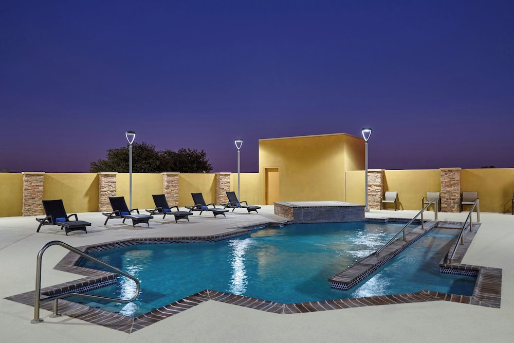 Fairfield Inn And Suites Fort Stockton 38/40