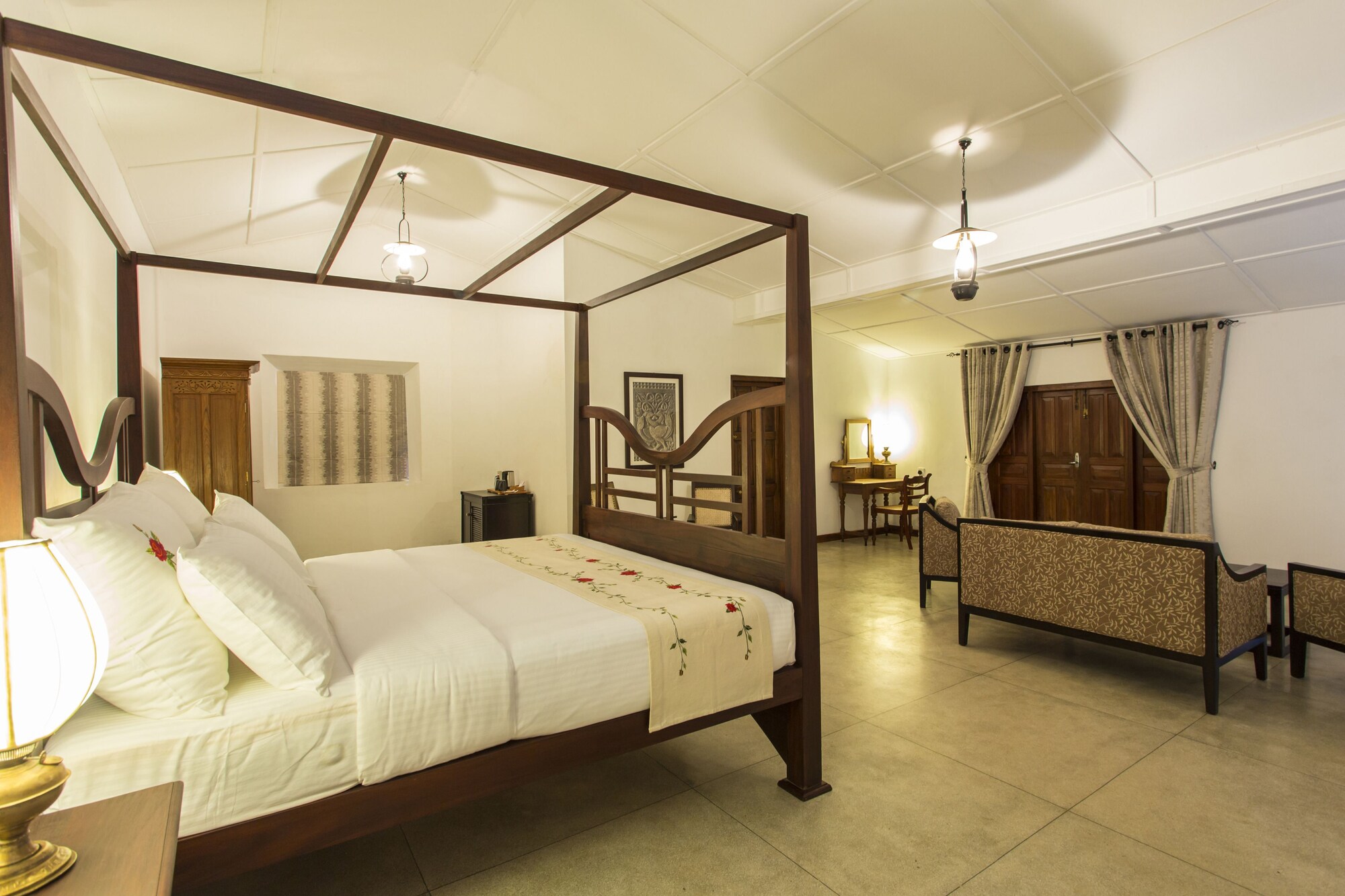 Room at Mountbatten Bungalow, KANDY