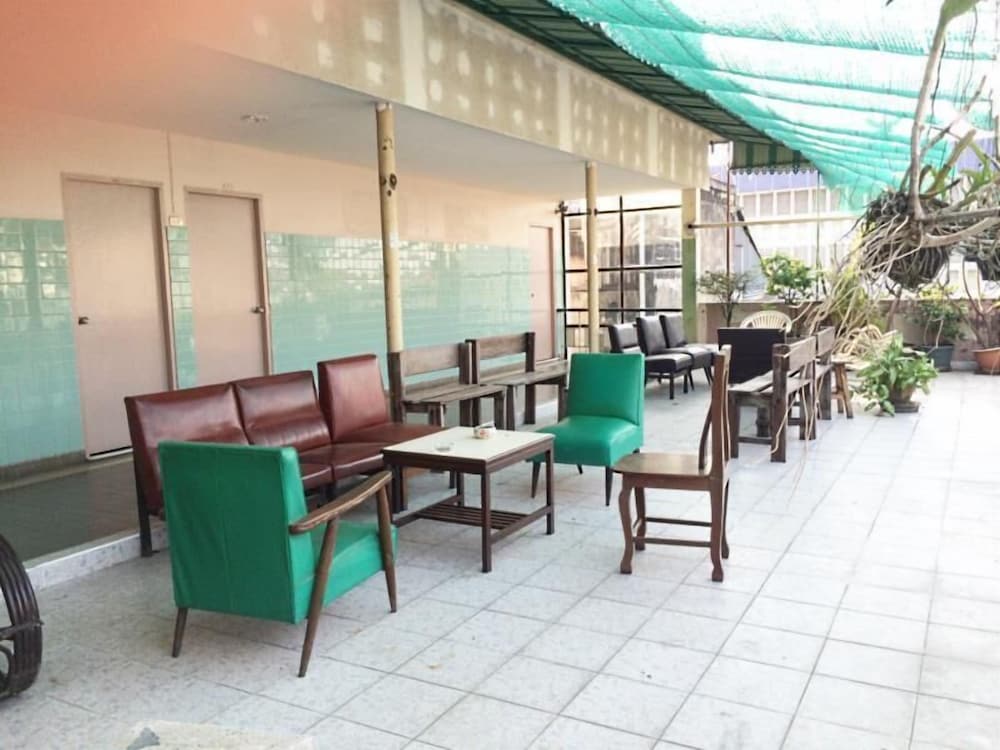 Suksawad Hotel 19/24