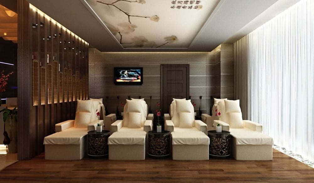 Athena Boutique Hotel 52/61