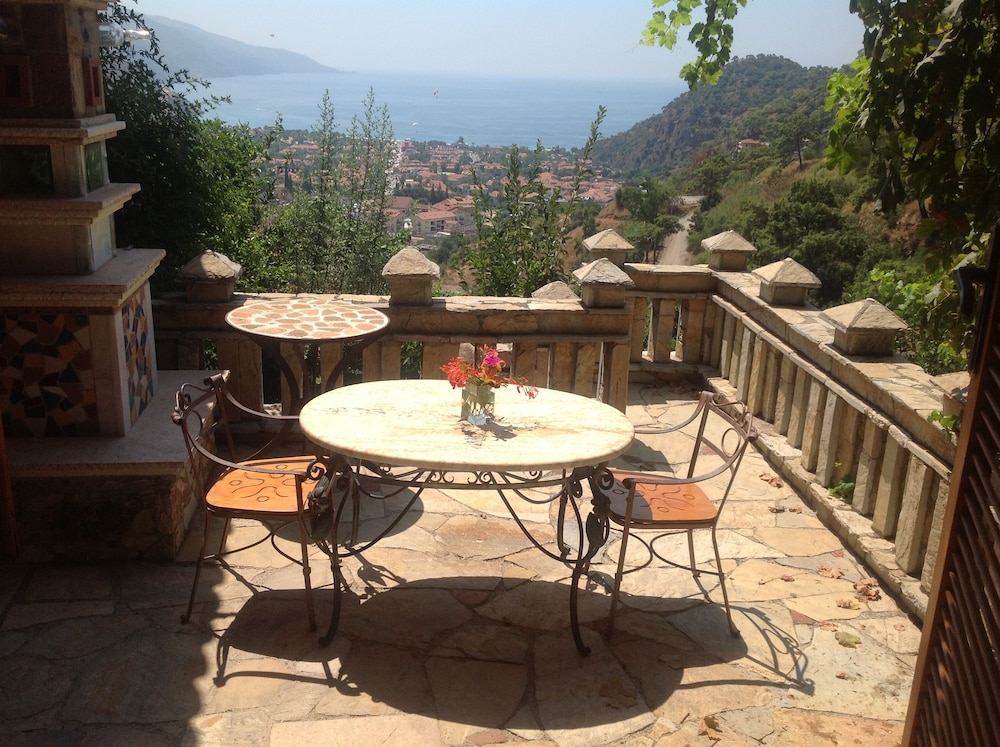 Villa Symbola 34/45