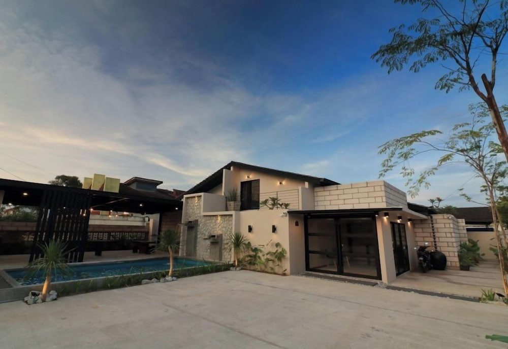 Laman Sentosa Boutique Residence 3/18