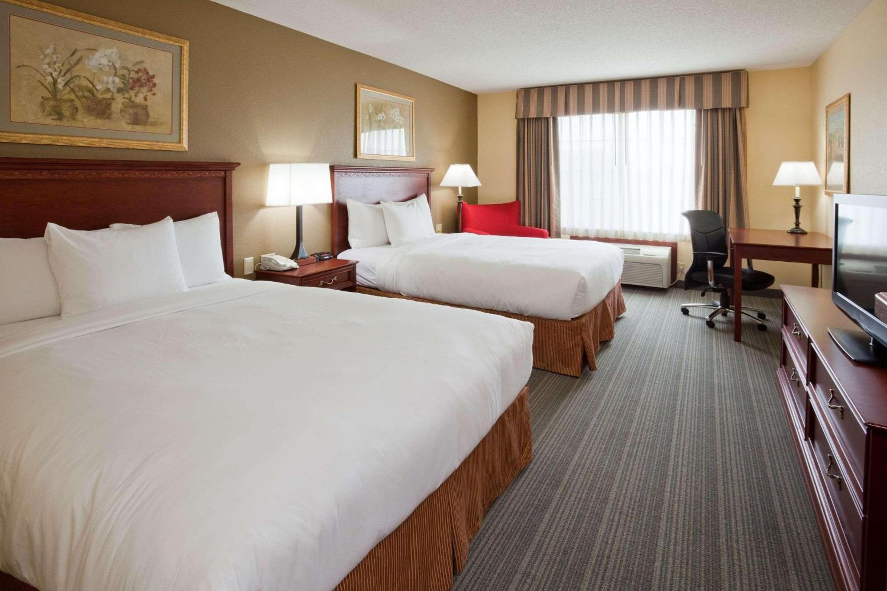 Standard, 2 Queen Beds