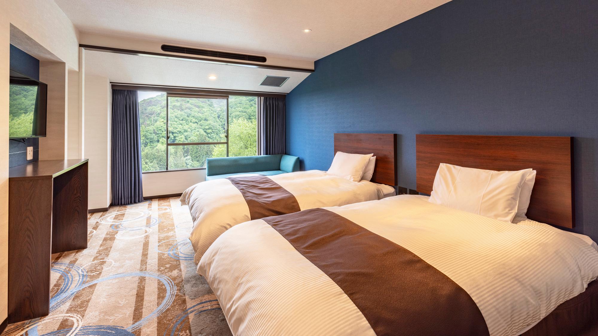 Renovated, Twin Beds, Mountain View