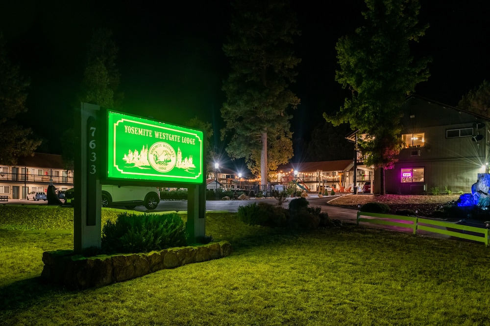 YOSEMITE WESTGATE LODGE 33/50