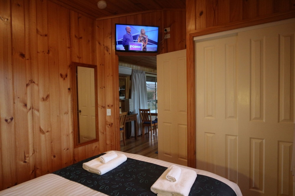 Swansea Cottages & Motel Suites 21/50