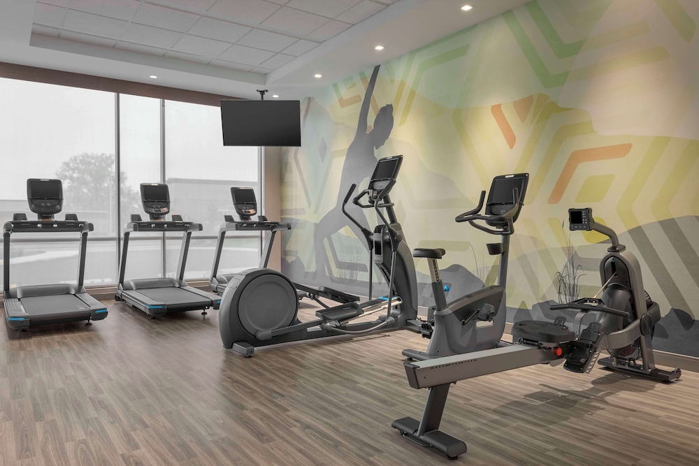 Hyatt Place Windsor 24/50