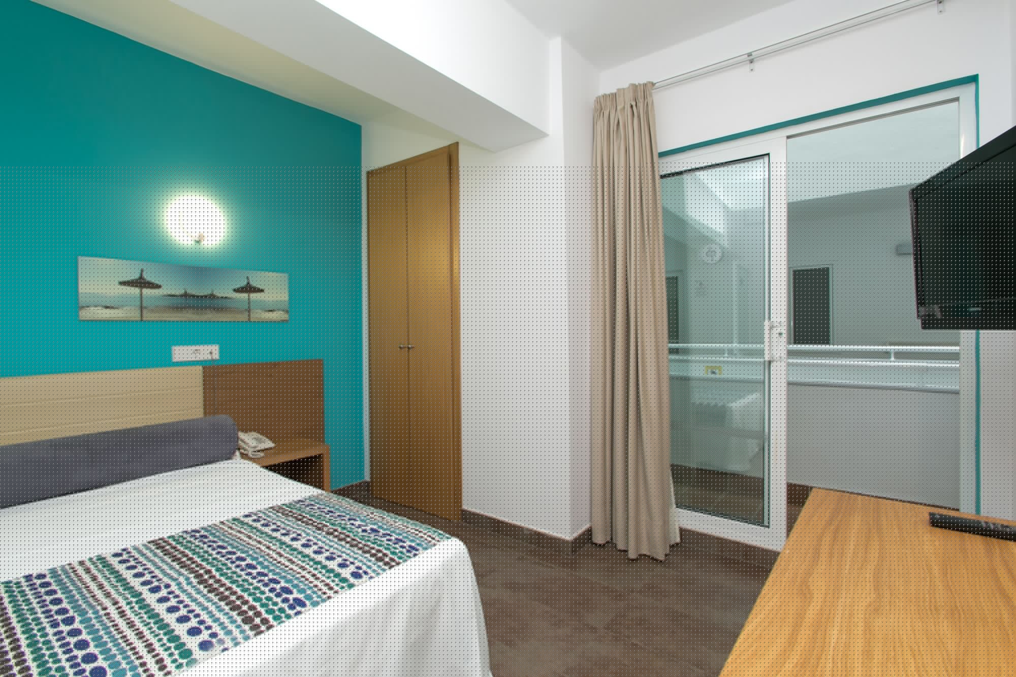 ROOM, SINGLE, COURTYARD VIEW