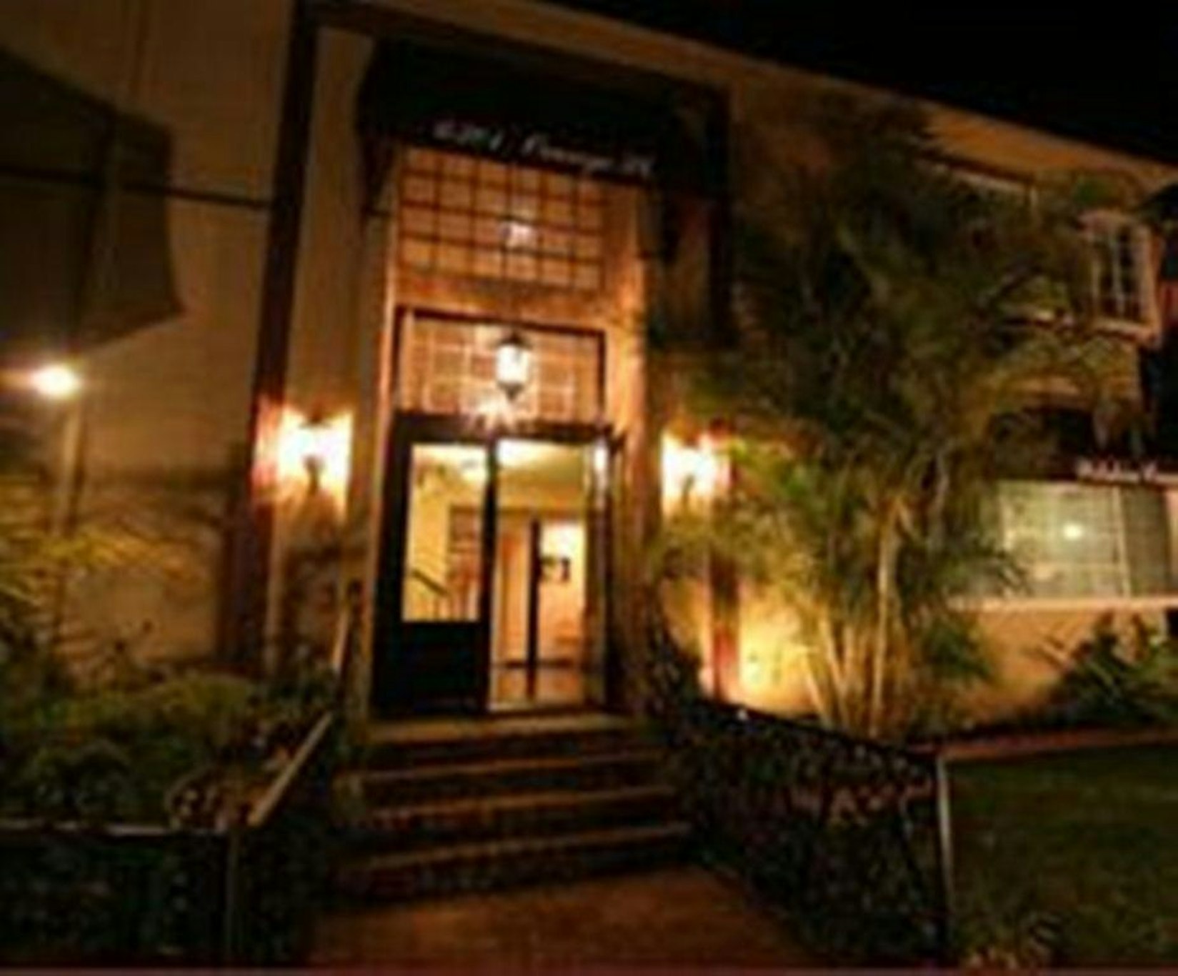 Wilshire Crest Hotel Los Angeles 6/35