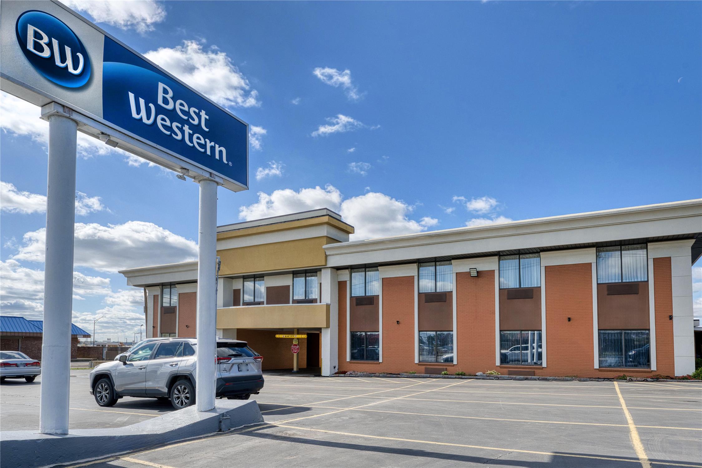 Best Western The Inn At Rochester Airport 35/37