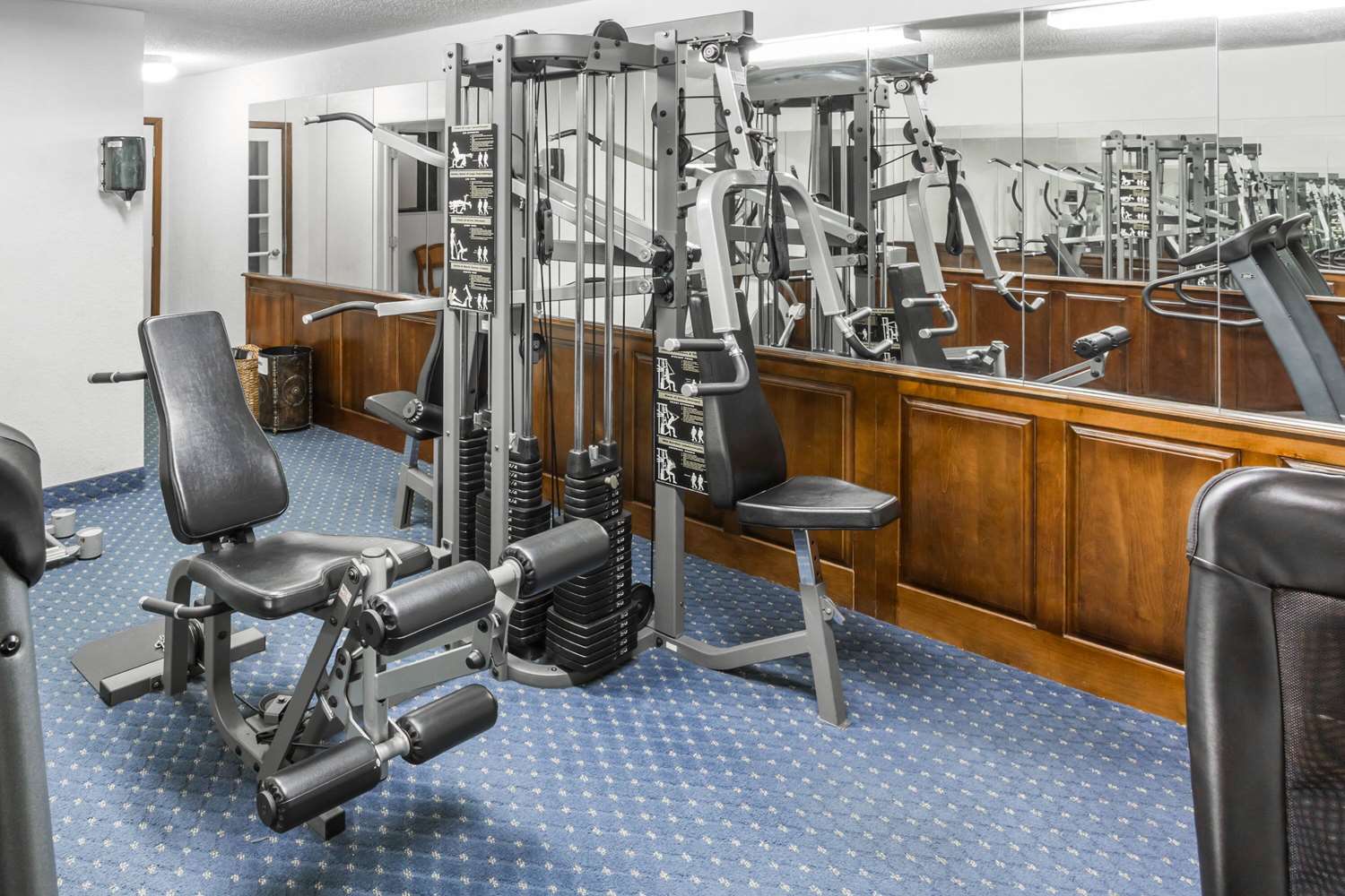 Best Western Greensboro Coliseum Inn 17/24