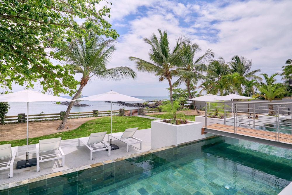 Les Estivales Beachfront Suites & Penthouses By Lo 45/48