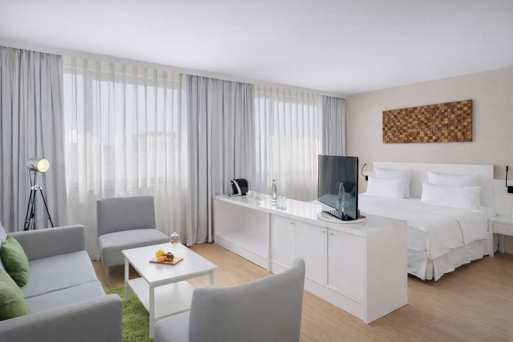 Hotel Frankfurt Messe Affiliated By Melia 49/73