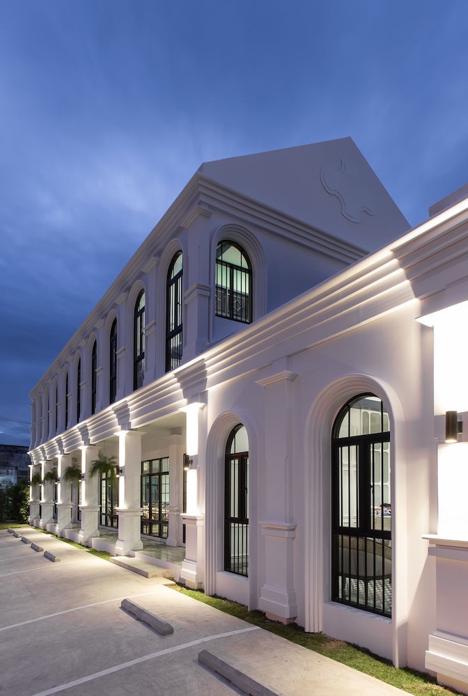 Chaanburi Boutique Resort 6/40