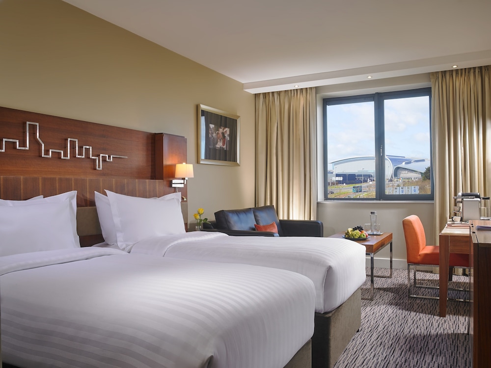 Clayton Hotel Dublin Airport Central 17/72