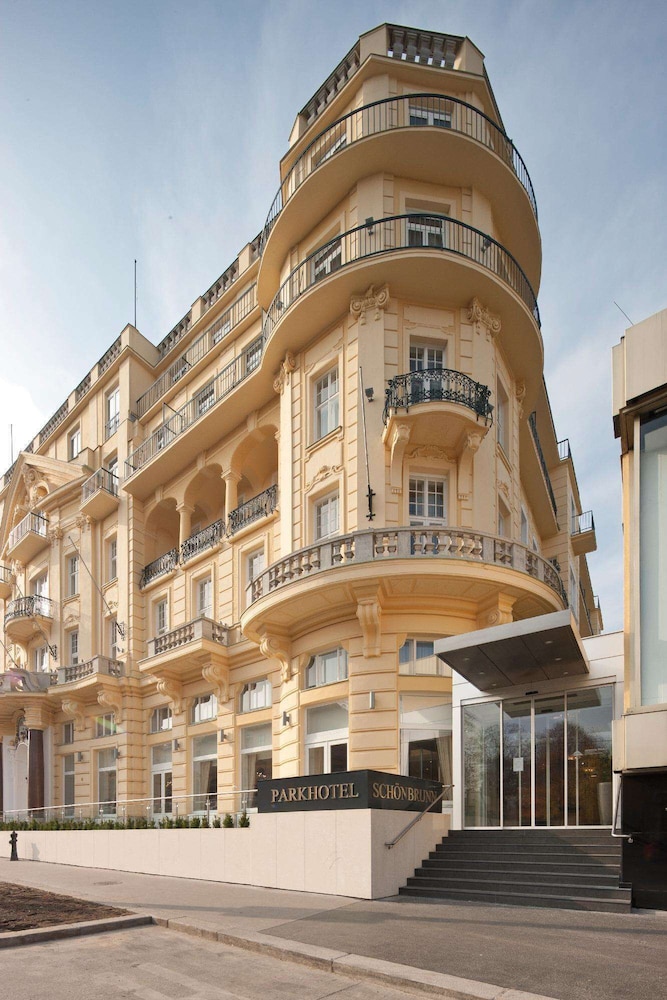 Austria Trend Parkhotel Schonbrunn in VIENNA