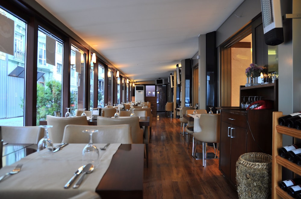 Taksim Riva Hotel 44/56