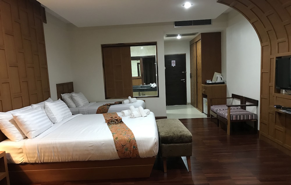 JUNIOR SUITE, TRIPLE