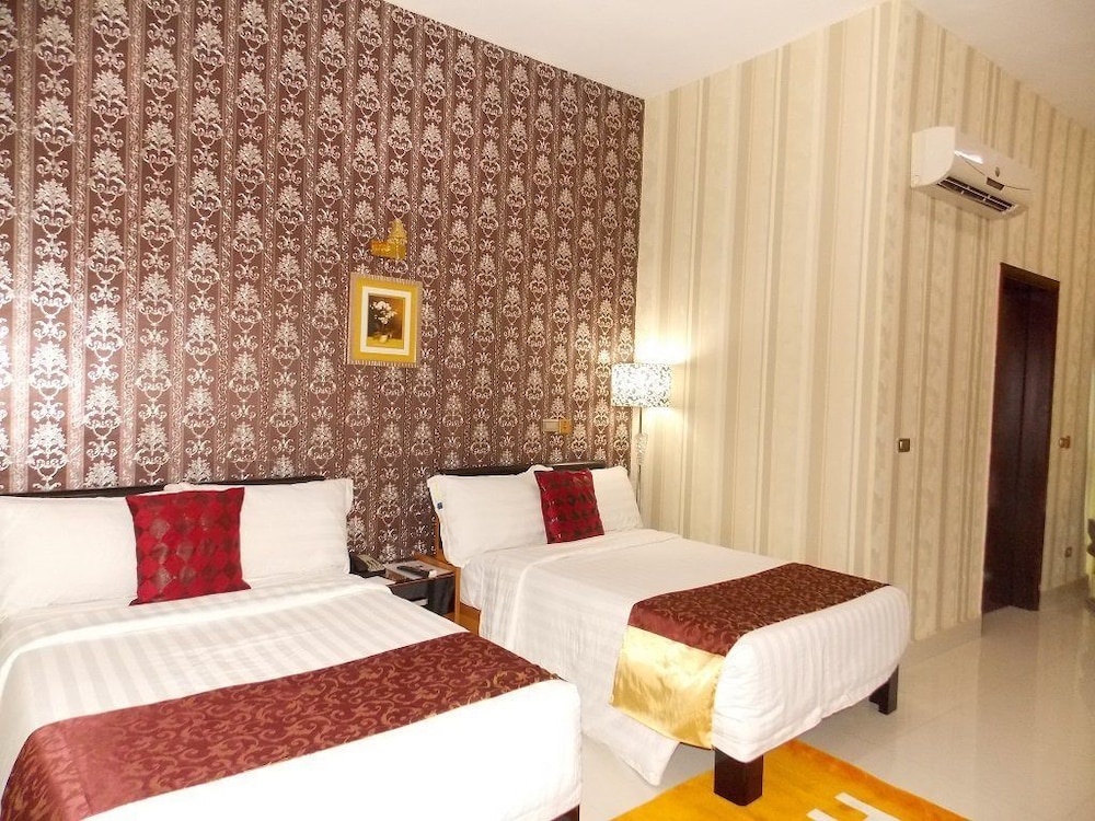 Best Western Plus Ajuji Hotel 5/29