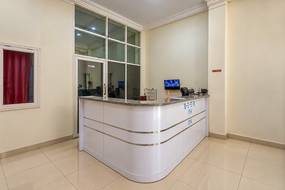 Lobby at Hotel O Wisma Fortuner, MAKASSAR