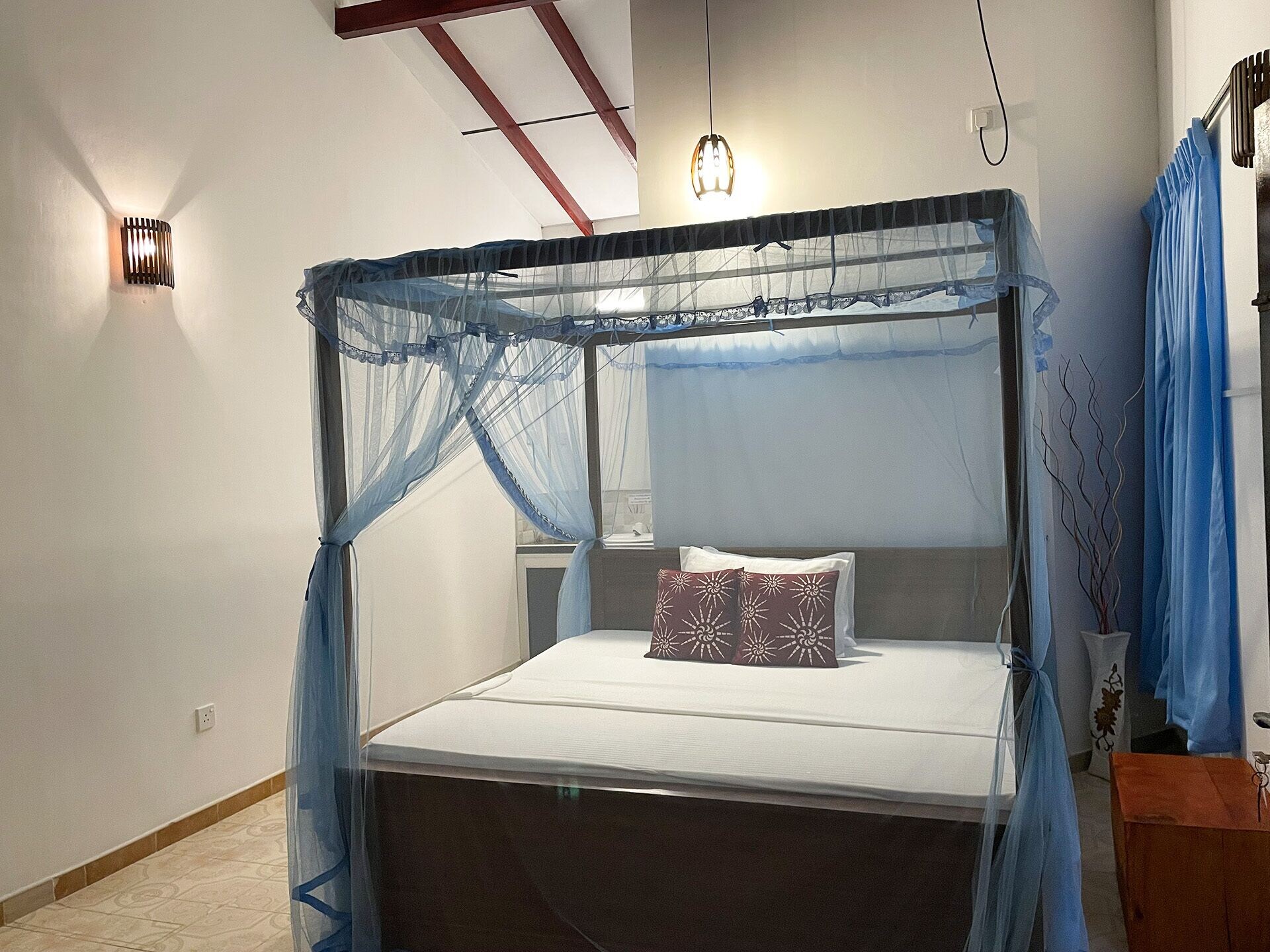 COMFORT, DOUBLE BED, HILL VIEW