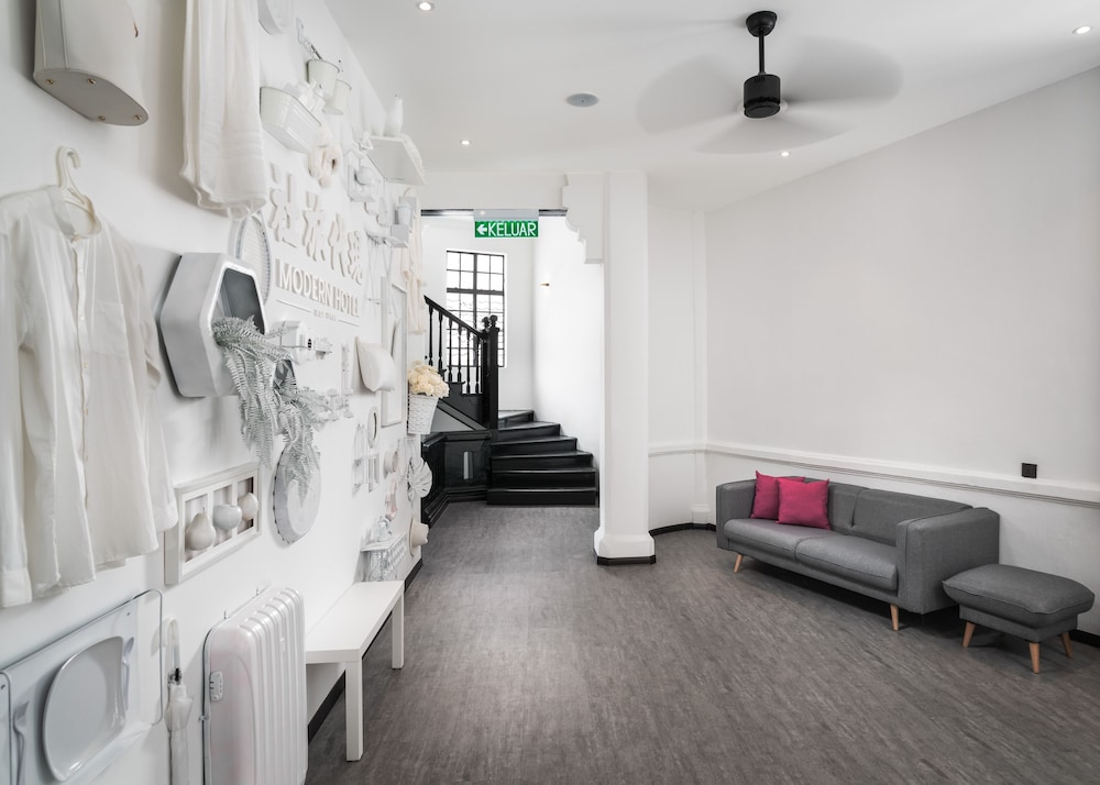 Modern Hotel Georgetown 40/45